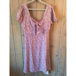 NWT, XL Cupshe Pink Dress with Flowers. Sleeves and Below Knee Length.